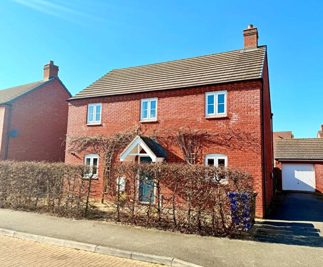 4 Bedroom Detached House For Sale In Cub Close, Bugbrooke, NN7