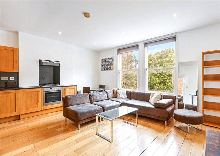 1 Bedroom Flat To Rent In Old Brompton Road, Earls Court, London, SW5