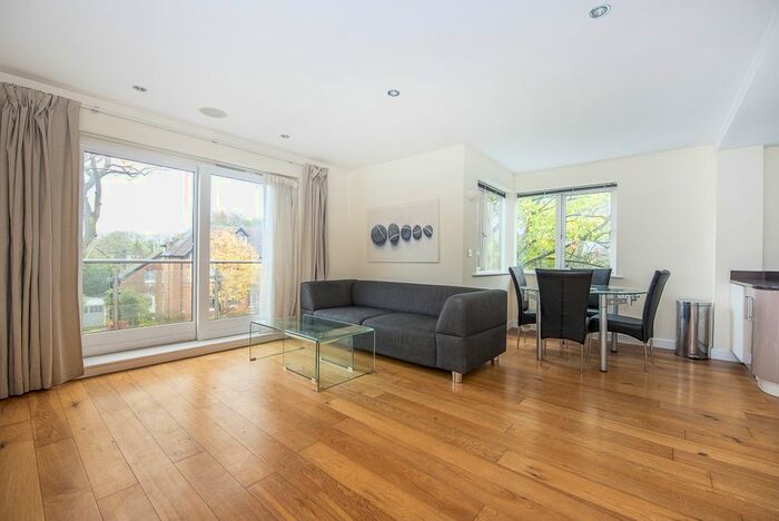 2 Bedroom Flat To Rent In Upper Richmond Road, SW15