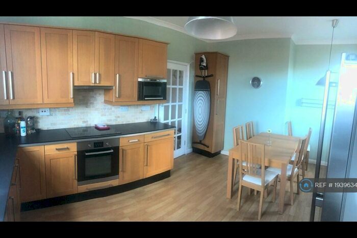 3 Bedroom Flat To Rent In Vicarage Gardens, Bedlington, NE22