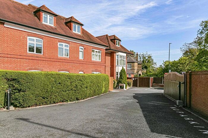 1 Bedroom Maisonette To Rent In Egham Hill, Englefield Green, Egham, Surrey, TW20