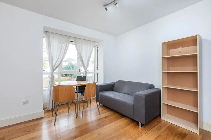 Studio To Rent In Bride Street, Islington, London, N7