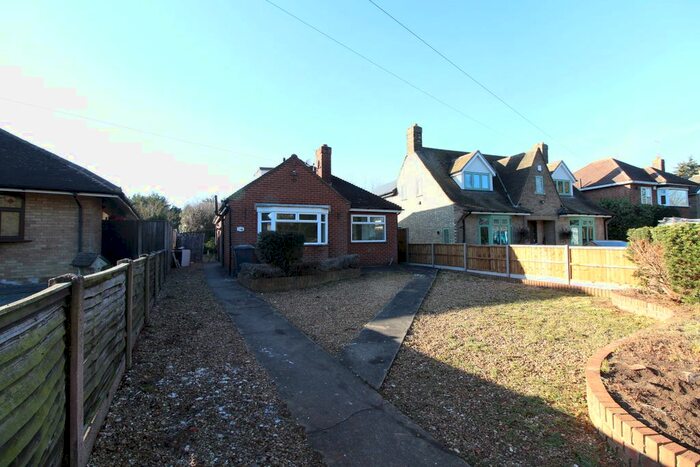 2 Bedroom Detached Bungalow To Rent In Itter Crescent, Peterborough, PE4