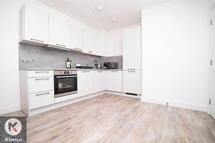 2 Bedroom Flat For Sale In Wagon Lane, Sheldon, B26