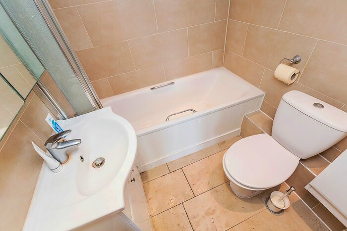 Studio To Rent In Cornwall Gardens, London, SW7