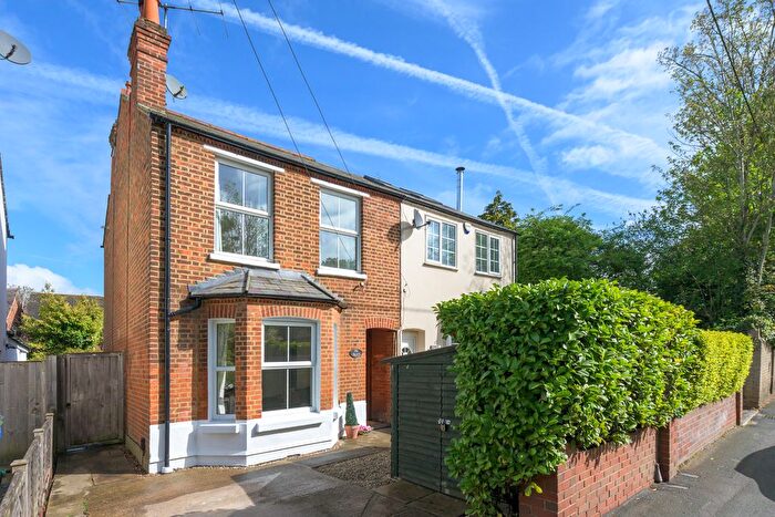 2 Bedroom Semi-Detached House For Sale In Cores End Road, Bourne End, SL8