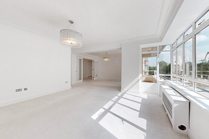3 Bedroom Apartment For Sale In Viceroy Court, Prince Albert Road, St Johns Wood, London, NW8