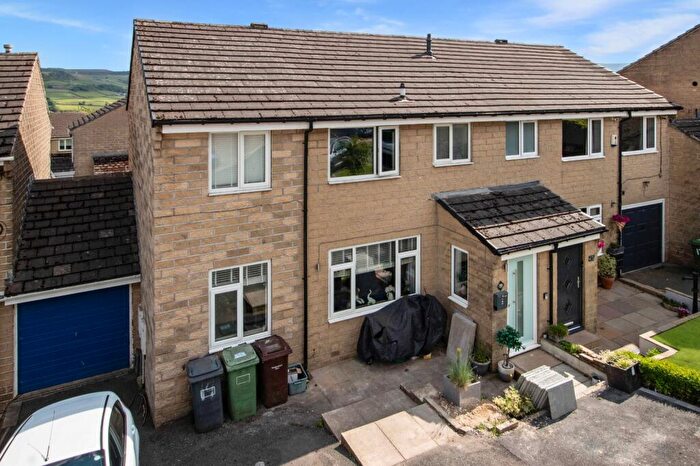 4 Bedroom Semi-Detached House For Sale In Greenlaws Close, Upperthong, Holmfirth, HD9