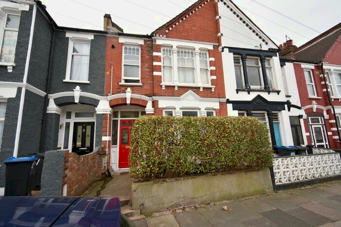1 Bedroom Flat To Rent In Ashbourne Road, Tooting Borders CR4