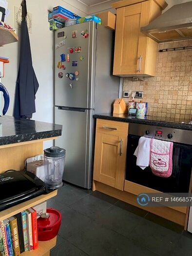 1 Bedroom Maisonette To Rent In Willow Tree Glade, Reading, RG31