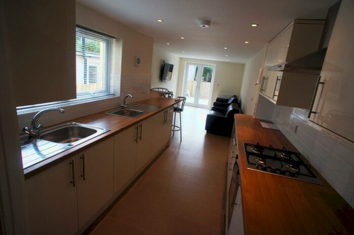 7 Bedroom Terraced House To Rent In May Street, Cathays, CF24