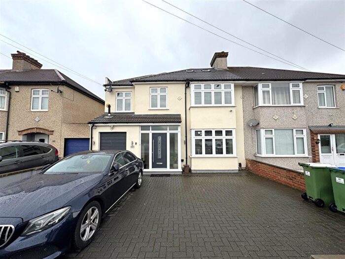 5 Bedroom Semi-Detached House To Rent In Brampton Road, Bexleyheath, DA7