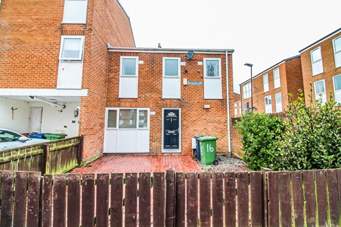 4 Bedroom Terraced House For Sale In Warkworth Close, Oxclose, Washington, NE38