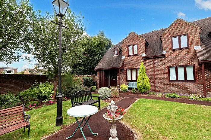 2 Bedroom End Of Terrace House For Sale In Courville Close, Alveston, BS35