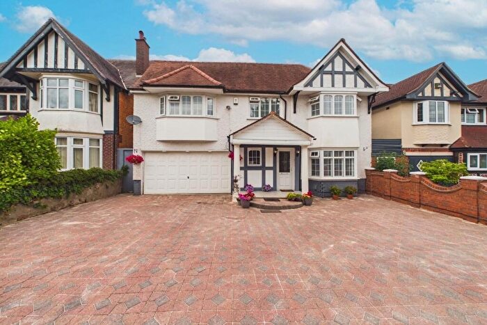 5 Bedroom Detached House For Sale In Mackenzie Road, Birmingham, B11