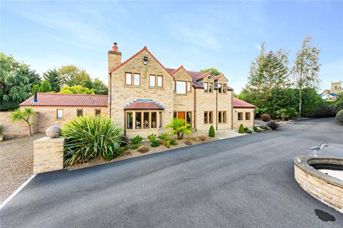 5 Bedroom Equestrian Facility For Sale In Lowfield Farm, Aberford Road, Barwick In Elmet, Leeds, West Yorkshire, LS15