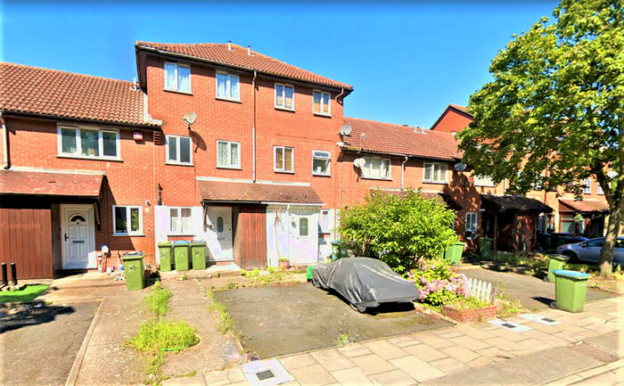 3 Bedroom Terraced House To Rent In Goldfinch Road, London, SE28