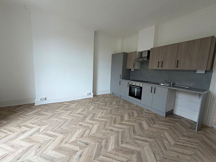 3 Bedroom Flat To Rent In Harold Street, Dover, CT16