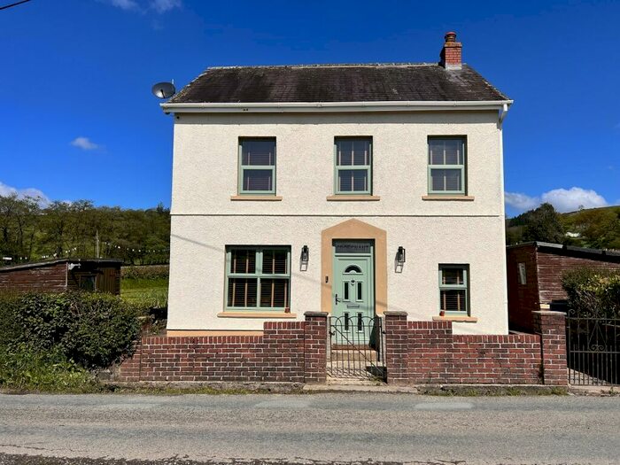 4 Bedroom Detached House For Sale In Llanfynydd, Carmarthen, Carmarthenshire., SA32