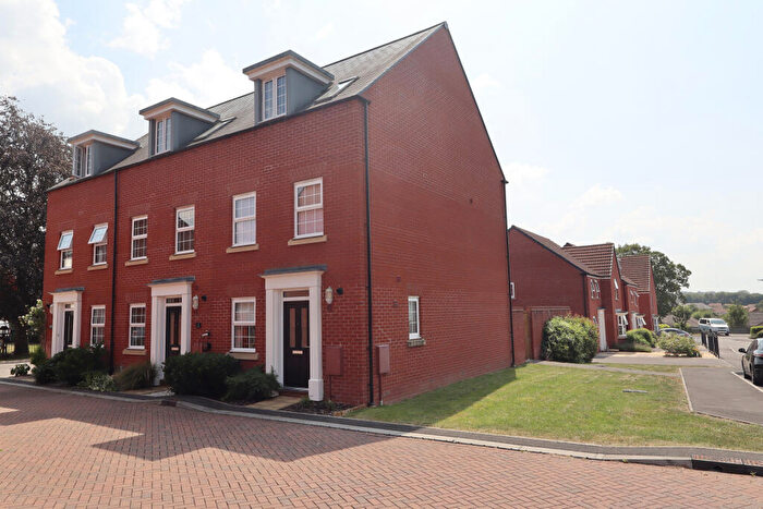4 Bedroom End Of Terrace House For Sale In Hayes Drive, Wells, BA5