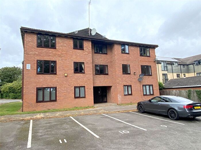2 Bedroom Flat To Rent In Castle Street, Wellingborough, Northamptonshire, NN8