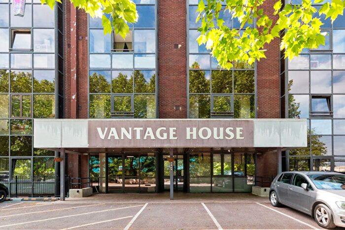 1 Bedroom Flat To Rent In Vantage House, SW19