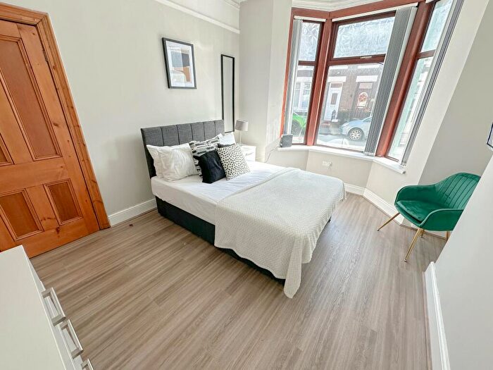 1 Bedroom House To Rent In Clapham Road (Room ), L4