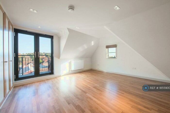 Studio To Rent In Tennyson House, Haslemere, GU27