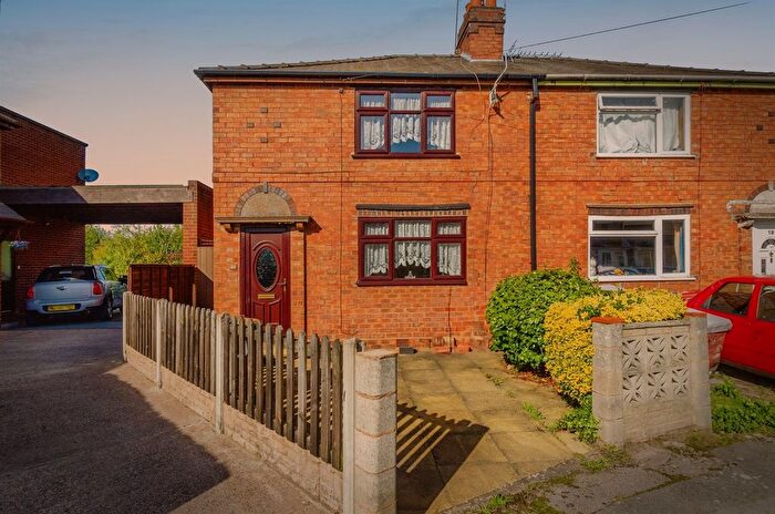 3 Bedroom Semi-Detached House For Sale In Bradshaw Avenue, Wednesbury, WS10