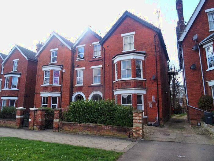 1 Bedroom Apartment To Rent In De Parys Avenue, Bedford, MK40