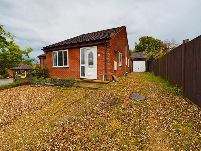 3 Bedroom Semi-Detached Bungalow To Rent In Wood Close, Kenninghall, NR16