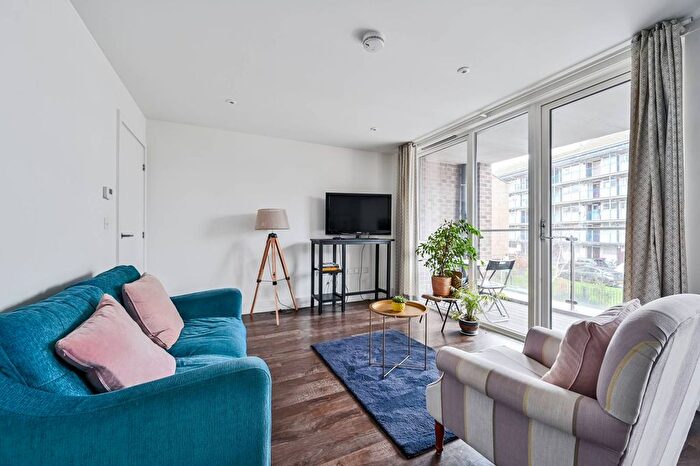 1 Bedroom Flat To Rent In Wadeson Street, Bethnal Green, London, E2