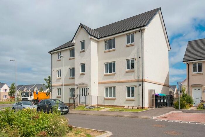 2 Bedroom Flat To Rent In Kirklands Park Crescent, Kirkliston, EH29