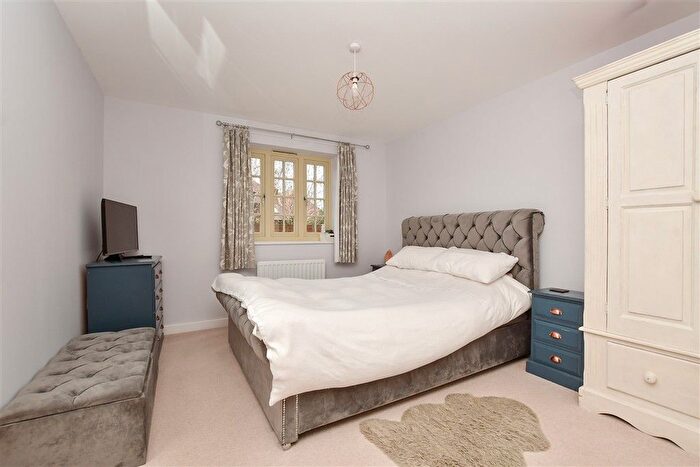 2 Bedroom Flat For Sale In The Saddlery, Little Bookham, Leatherhead, Surrey, KT23