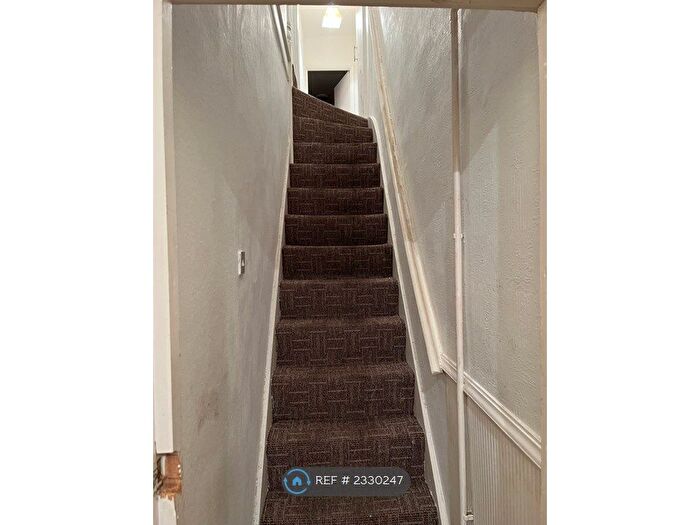 1 Bedroom Flat To Rent In Lord Street, Grimsby, DN31