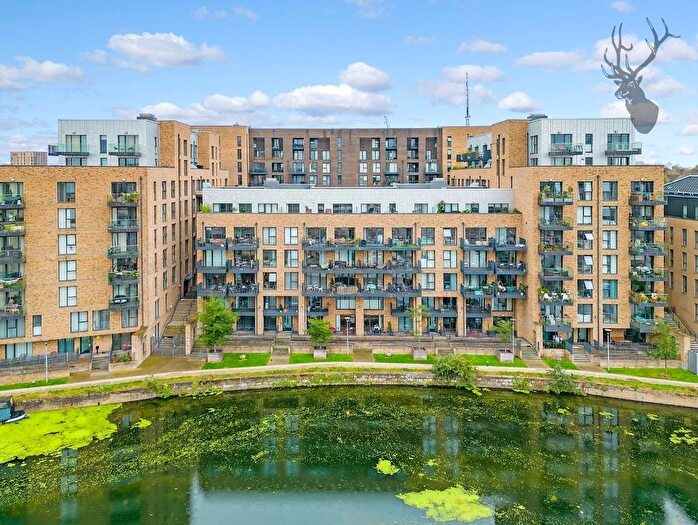 1 Bedroom Flat For Sale In Bow River Village, Bow, E3