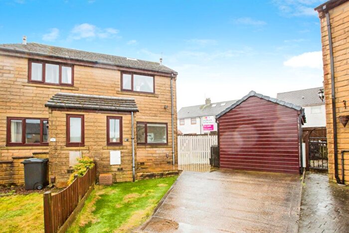 2 Bedroom Semi-Detached House For Sale In Natty Fields Close, Halifax, HX2