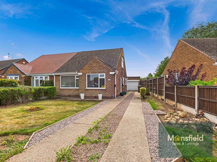 3 Bedroom Semi-detached House For Sale In Marples Avenue, Mansfield Woodhouse, Mansfield, NG19