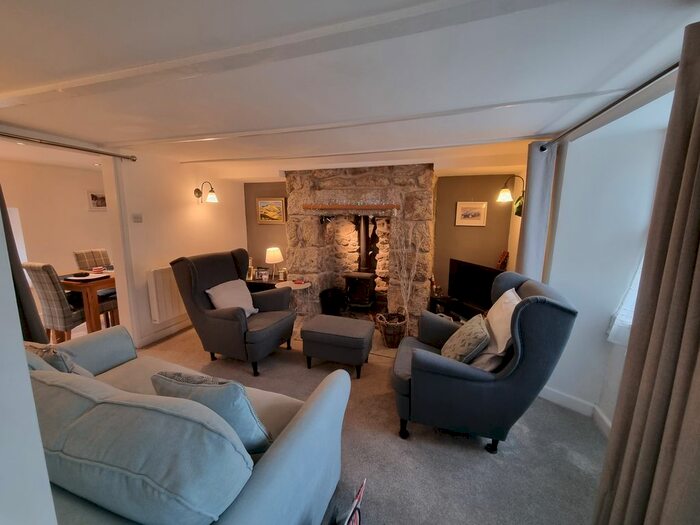 3 Bedroom End Of Terrace House For Sale In Trenear, Helston TR13