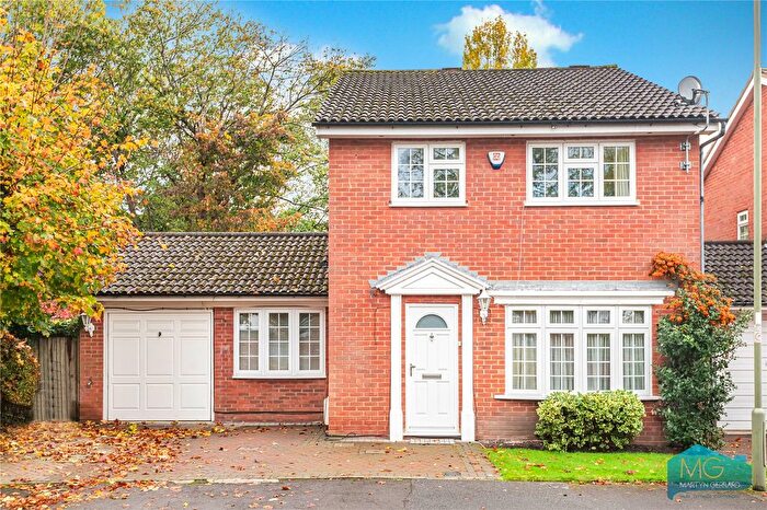 4 Bedroom Detached House For Sale In Sandbrook Close, Sunnydale Gardens, London, NW7