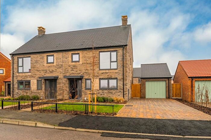 3 Bedroom Semi Detached House To Rent In Walpole Crescent, Cringleford, NR4