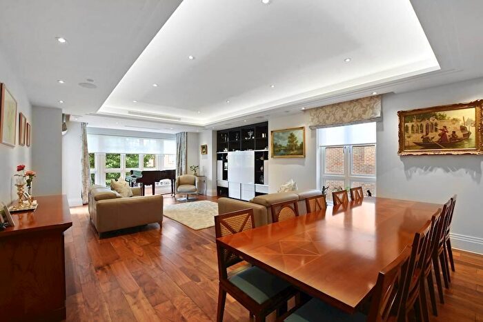 3 Bedroom Apartment For Sale In Medburn House, Hammers Lane, Mill Hill, NW7