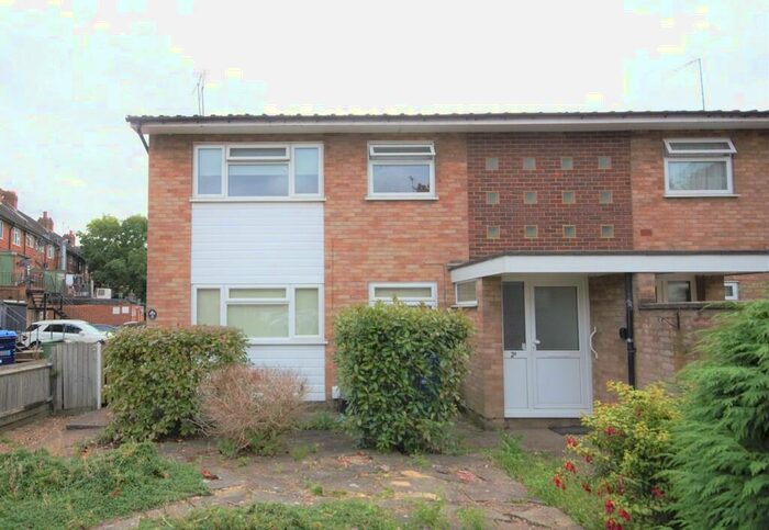 2 Bedroom Maisonette To Rent In West End Avenue, Pinner, HA5