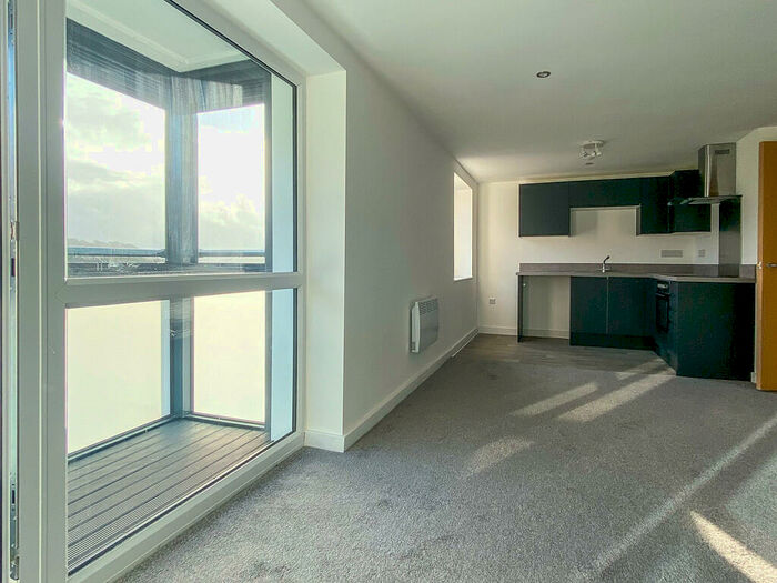 1 Bedroom Apartment To Rent In Wheatley Court, Halifax, HX2