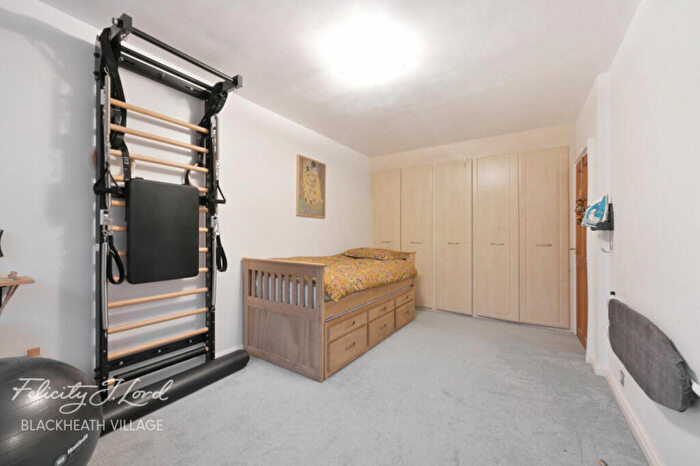 3 Bedroom Apartment For Sale In Sweyn Place, London, SE3