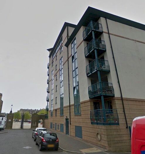 3 Bedroom Flat To Rent In Tower Place, The Shore EH6