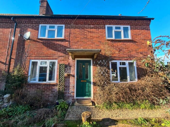 2 Bedroom Cottage To Rent In Nettlebed, Henley On Thames, RG9
