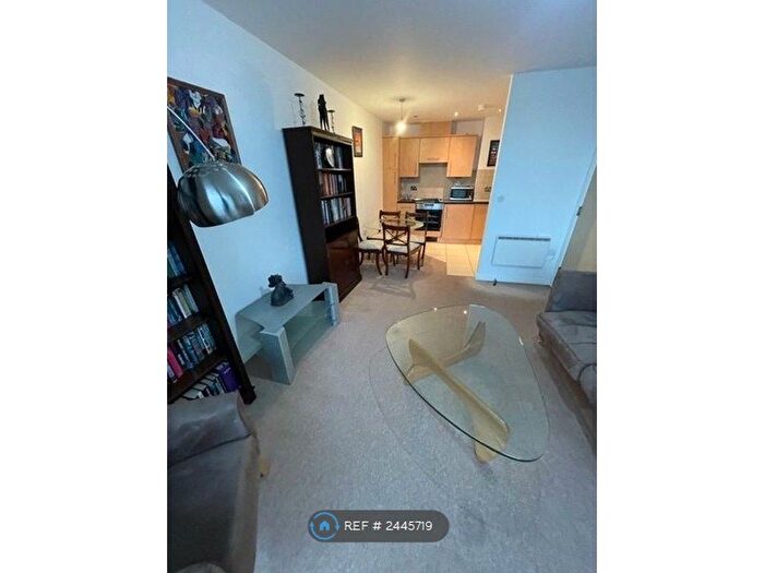 1 Bedroom Flat To Rent In The Blenheim Centre, Hounslow, TW3