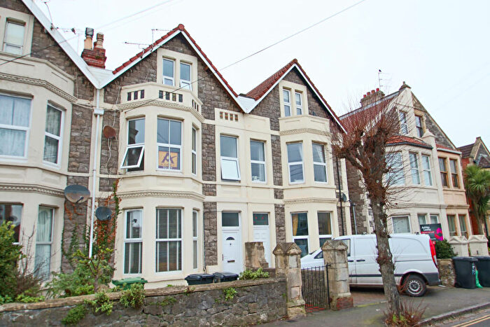 3 Bedroom Maisonette To Rent In Moorland Road, BS23