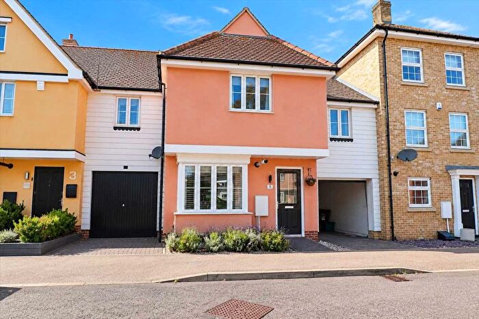 3 Bedroom Semi-Detached House For Sale In Turner Close, Clacton On Sea, CO16